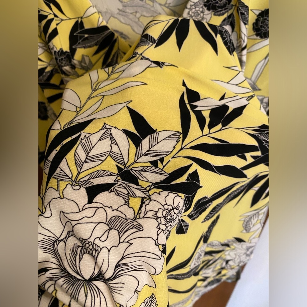 Beautiful yellow, black & white floral tank, size XL by Kasper in EUC - Picture 13 of 13